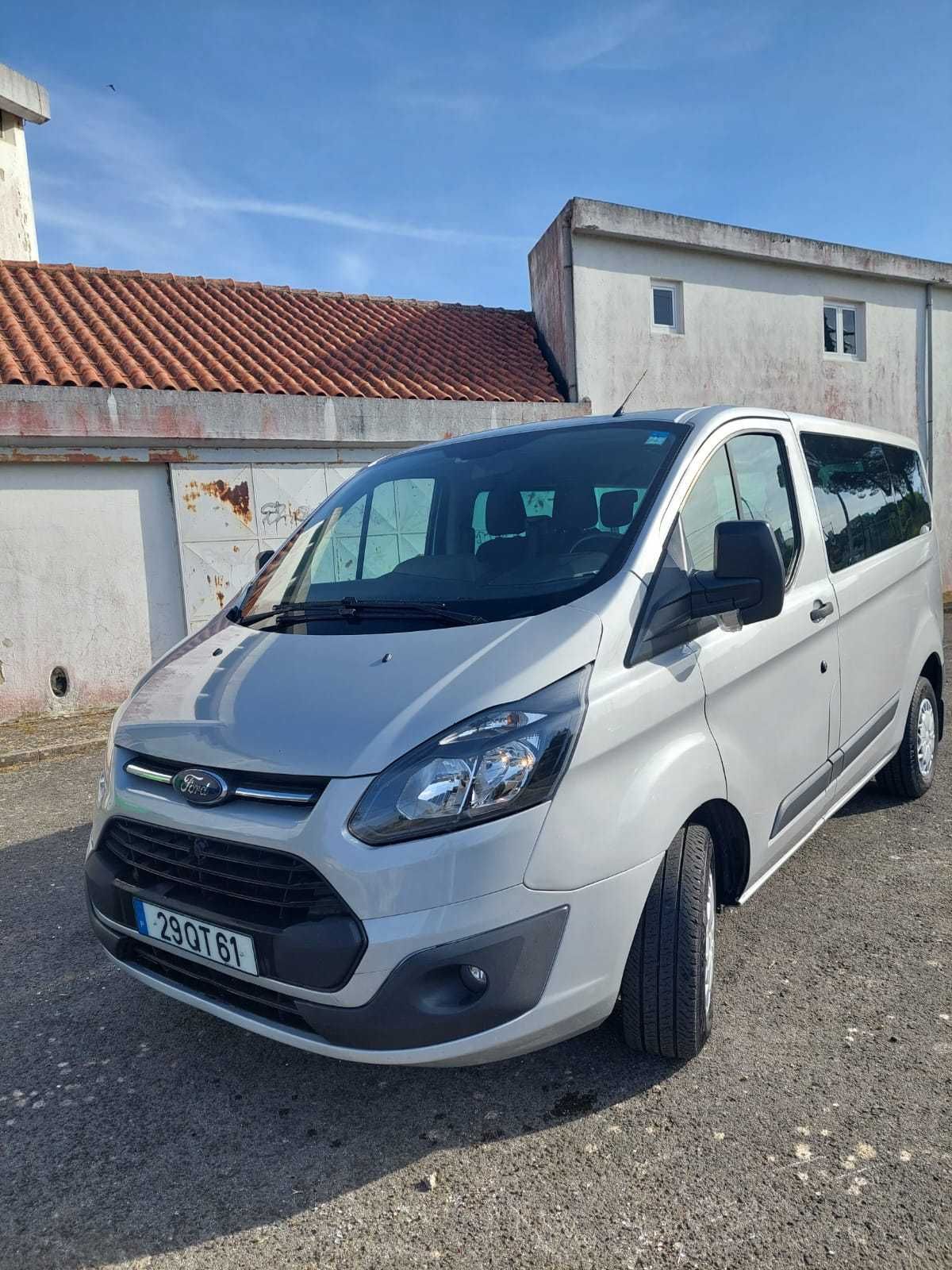 Ford Transit Custom 2.0 CV 9 lugares - apenas 150mil kms