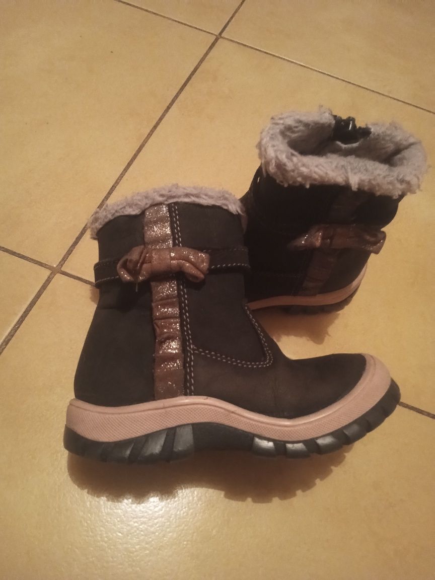 Kozaczki zimowe dla dziewczynki, rozmiar 22, Lasocki