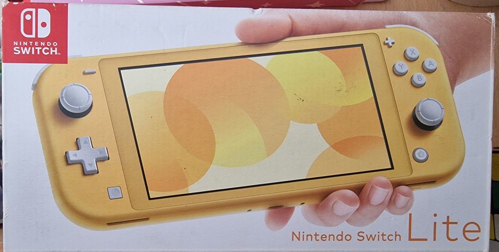 Switch Lite amarela + Jogos