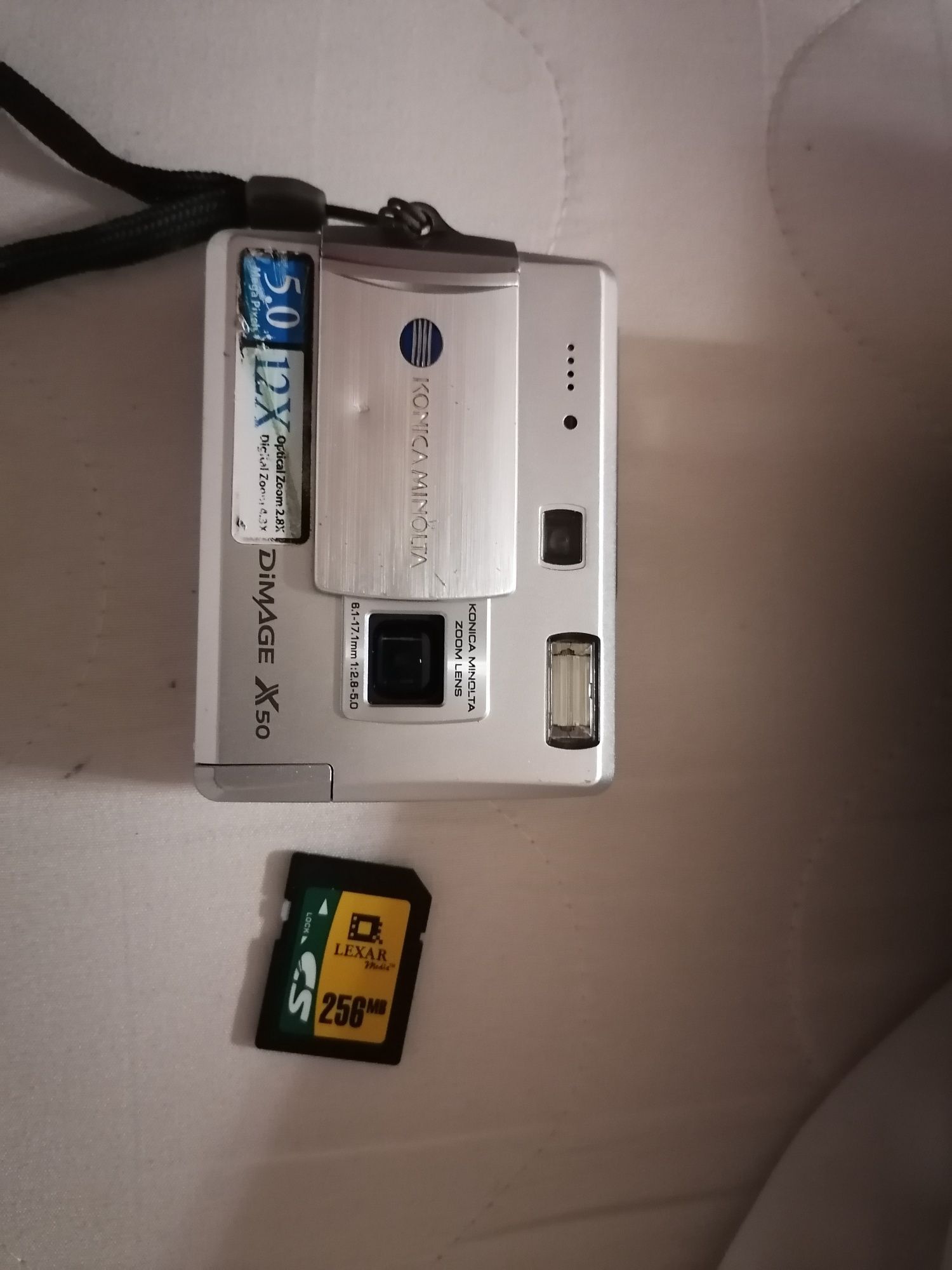 Aparat konica minolta z kartą sd 256 mb