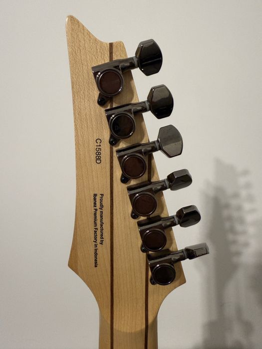 Ibanez RG721RW Premium + pasek i futerał