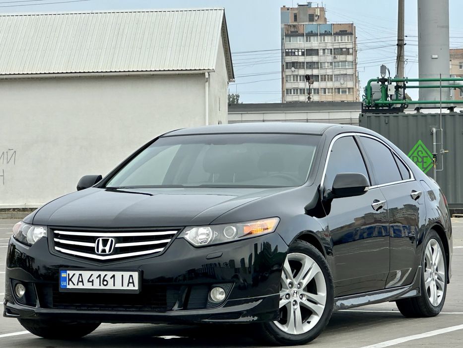 Honda Accord 2.4 Type S.