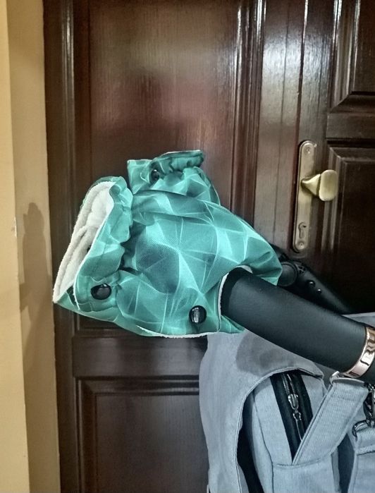 Rękawice mufki do wózka lub sanek z tkaniny impregnowanej