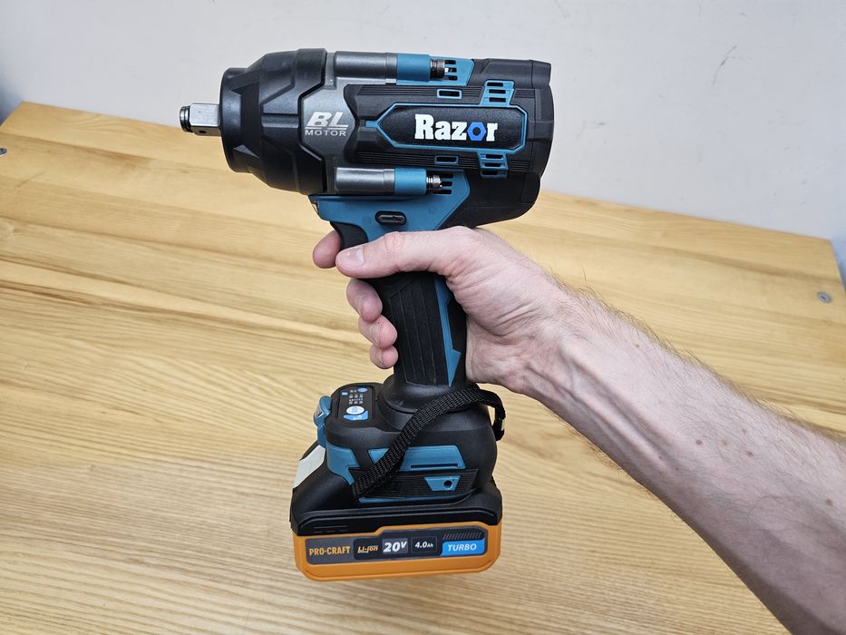 800Nm Мощный Ударный Гайковерт аккумуляторный Razor WN800 Бесщеточный