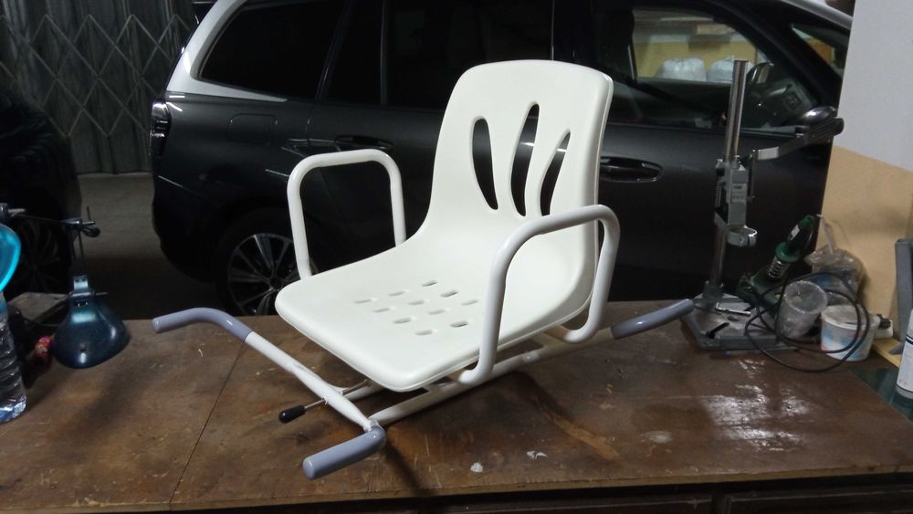 Dois equipamentos novos e outro para peças