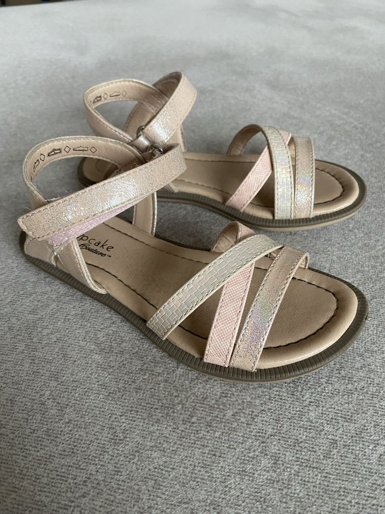 Sandały  dziewczęce 28 cupcake Deichmann paski różowe złote mieniące