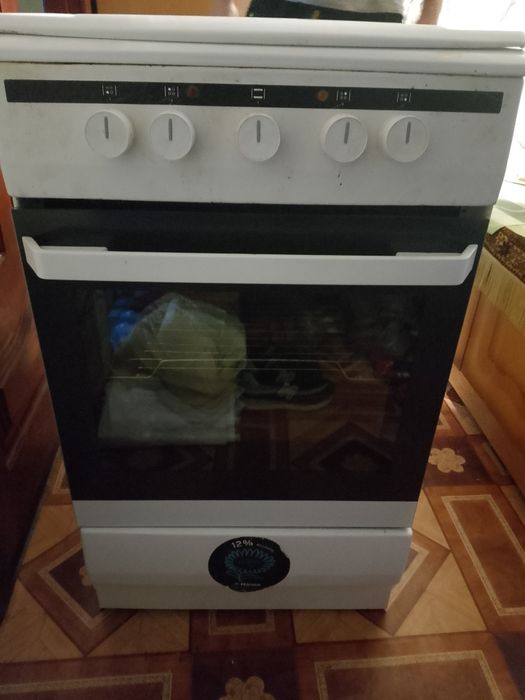 Газова плита в гарному стані