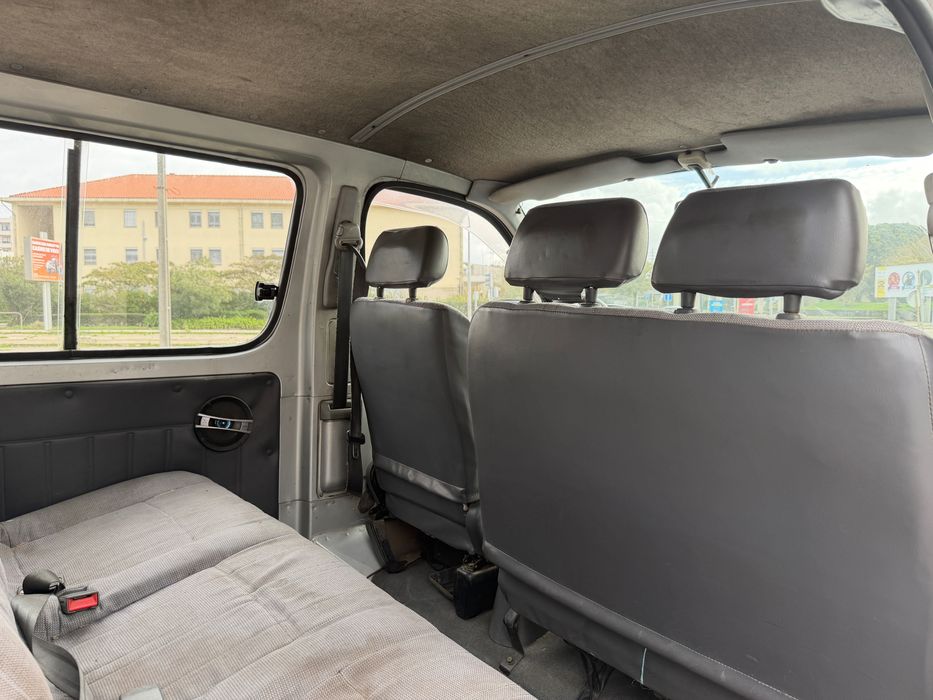 Toyota Hiace 6 lugares