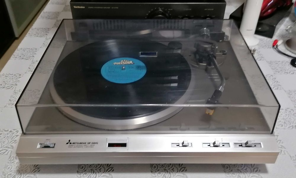 Gira-Discos Mitsubishi DP-680Q ,Totalmente Automático