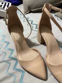 Sapatos Aldo nude