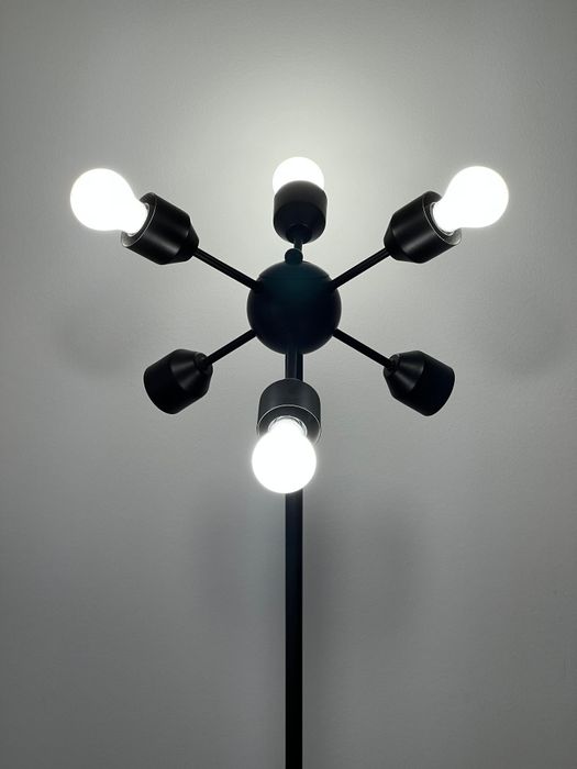 Candeeiro pé-alto tipo Sputnik-style