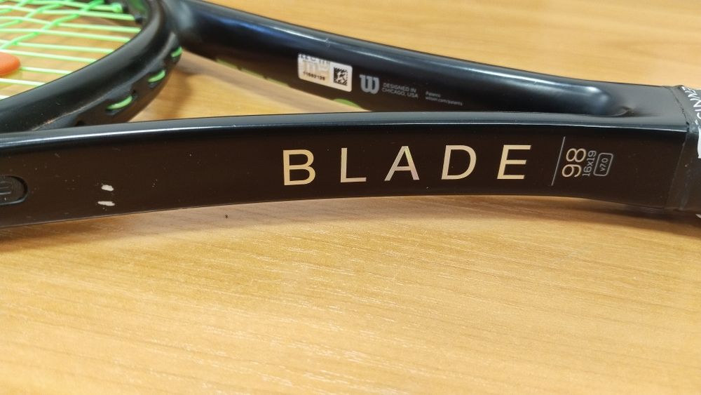 Wilson Blade v7 98 L4
