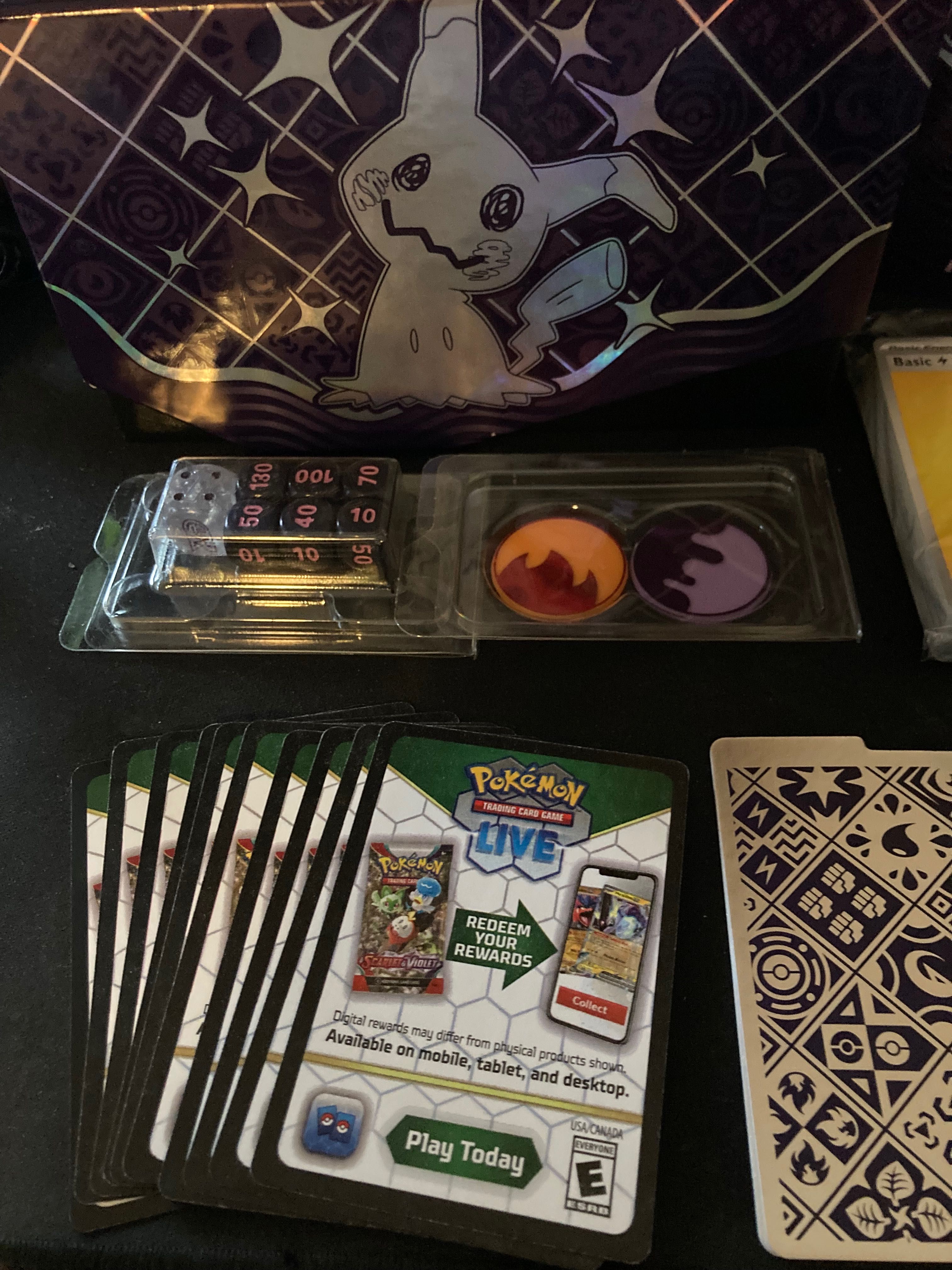 Pokémon Elite Trainer Box ETB Paldean Fates aberta c/ Promo