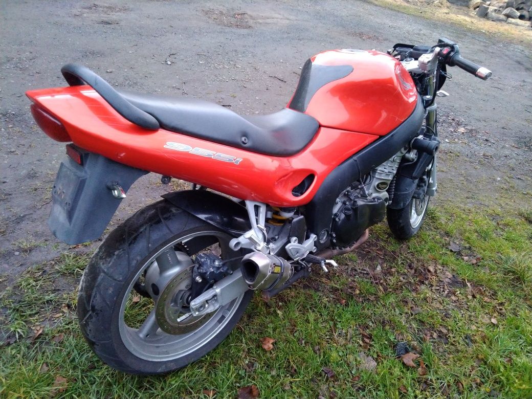 Triumph Sprint RS 955i części 99-04r.