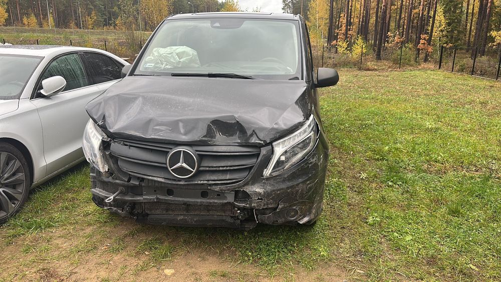 Mercedes-Benz Vito  Uszkodzony Mercedes Vito faktura 23%