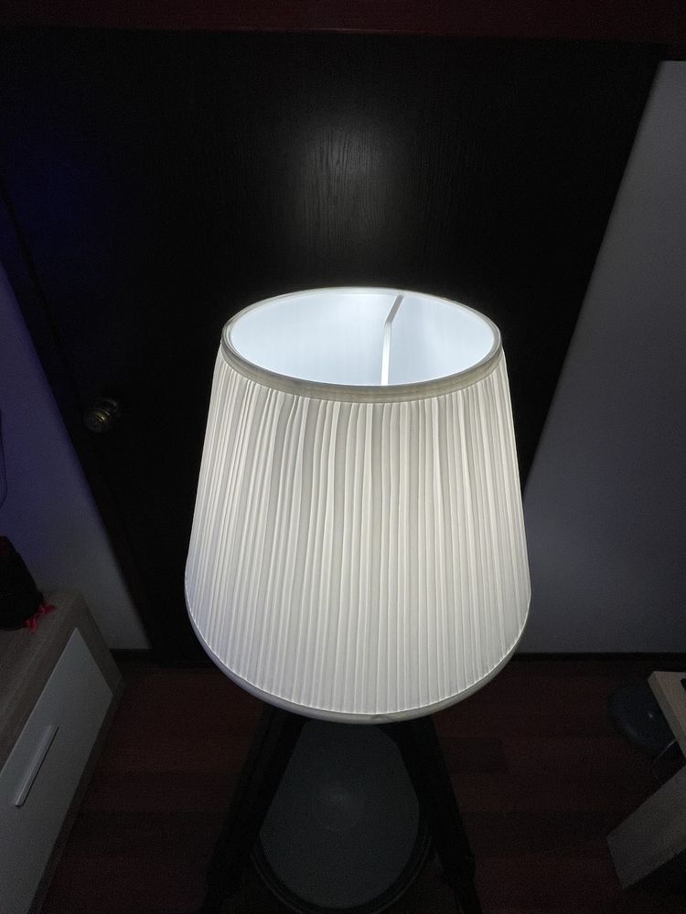 Lampa podłogowa trójnóg