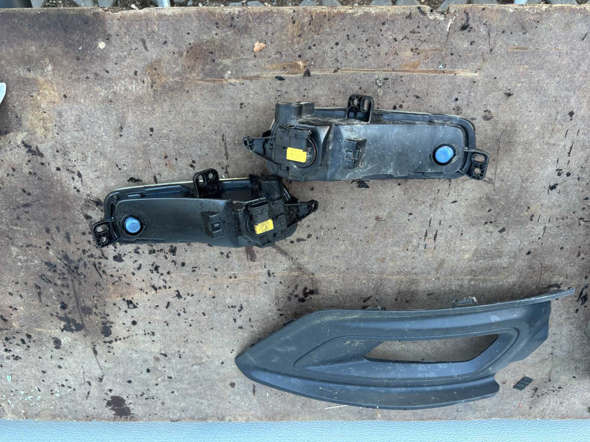 Ford Transit Custom lift halogen lewy