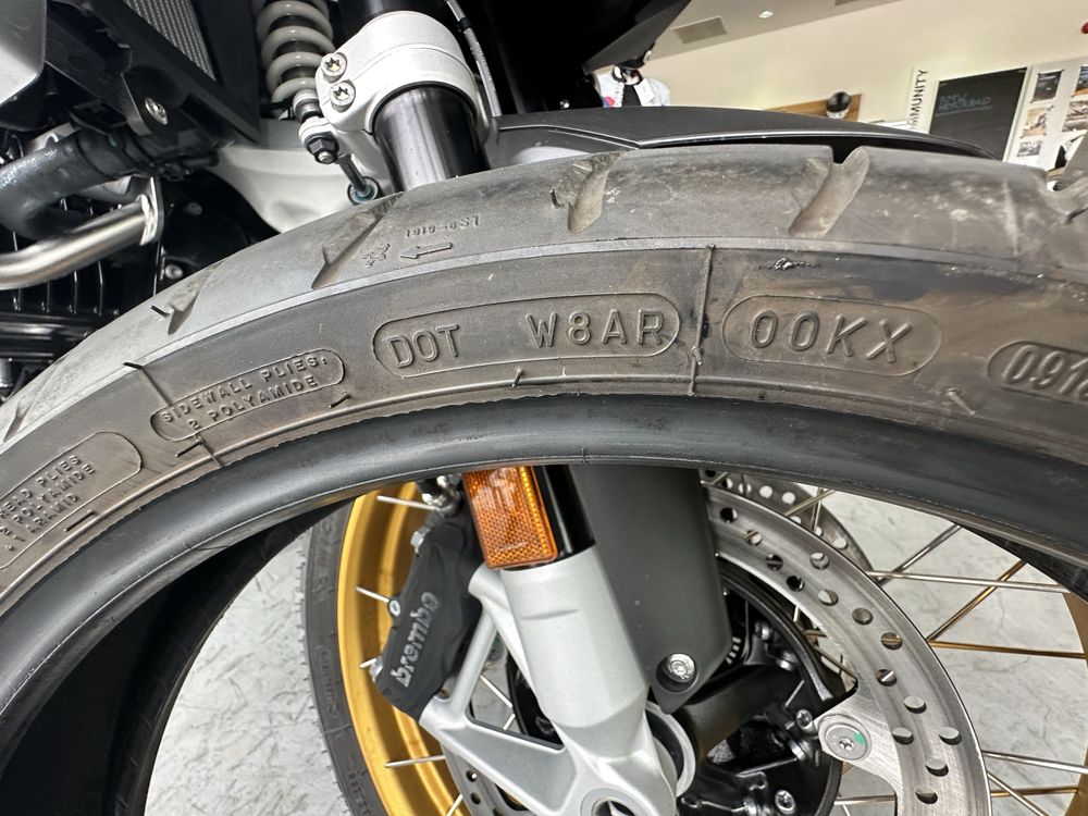 Opony motocyklowe Michelin Anakee III komplet