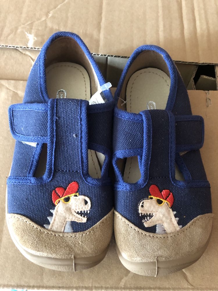 Kapcie barefoot 30 dinozaury