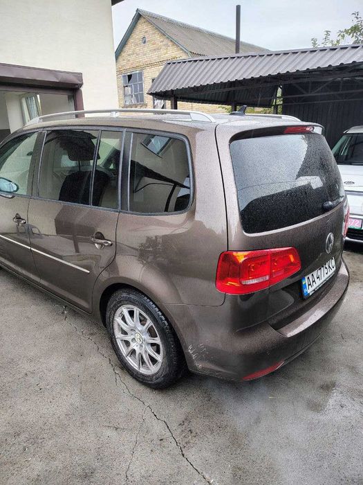 Volkswagen Touran 2011