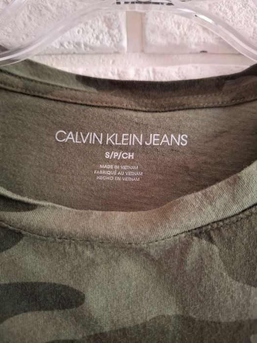 T-shirt Calvin Klein S