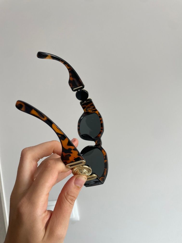 Nowe okulary przeciwstoneczne w stylu Versace