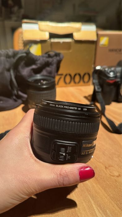 Aparat Nikon D7000 + obiektyw Nikkor 50mm f/1.8 G