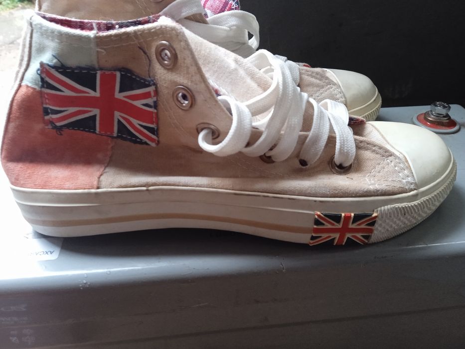 Продам подрастковые Женские кеды