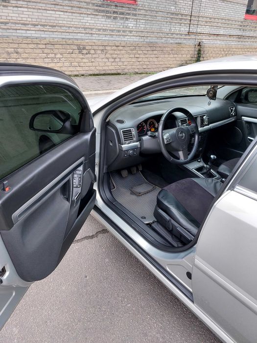 Opel Vectra c 2.2yh 2005року