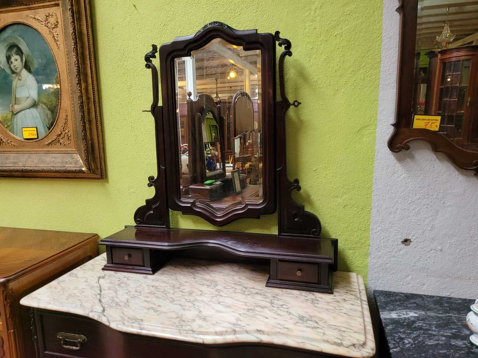 Cómoda antiga em madeira com tampo em pedra mais espelho