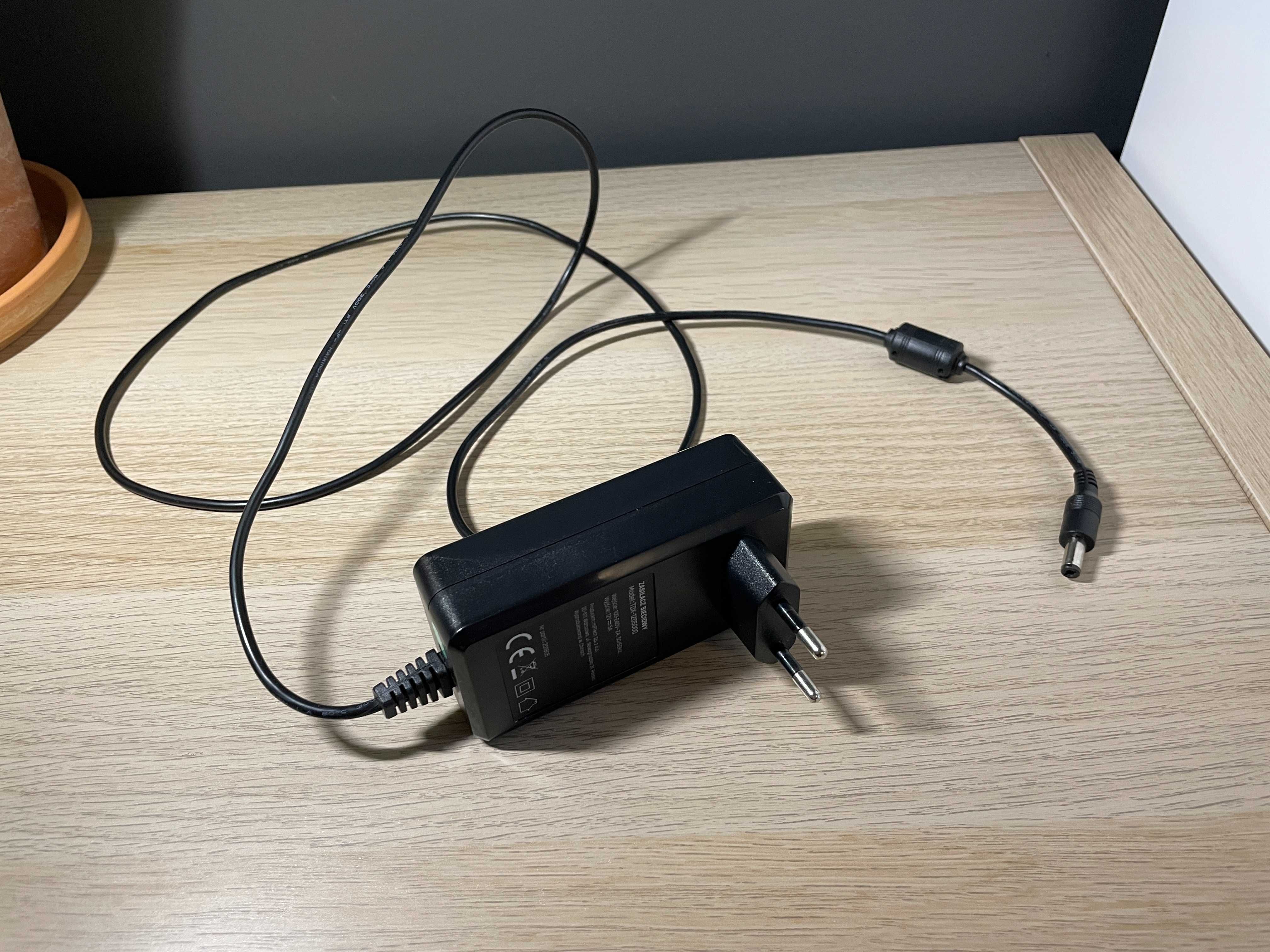 Projektor multimedialny (rzutnik) HYKKER VISION 180