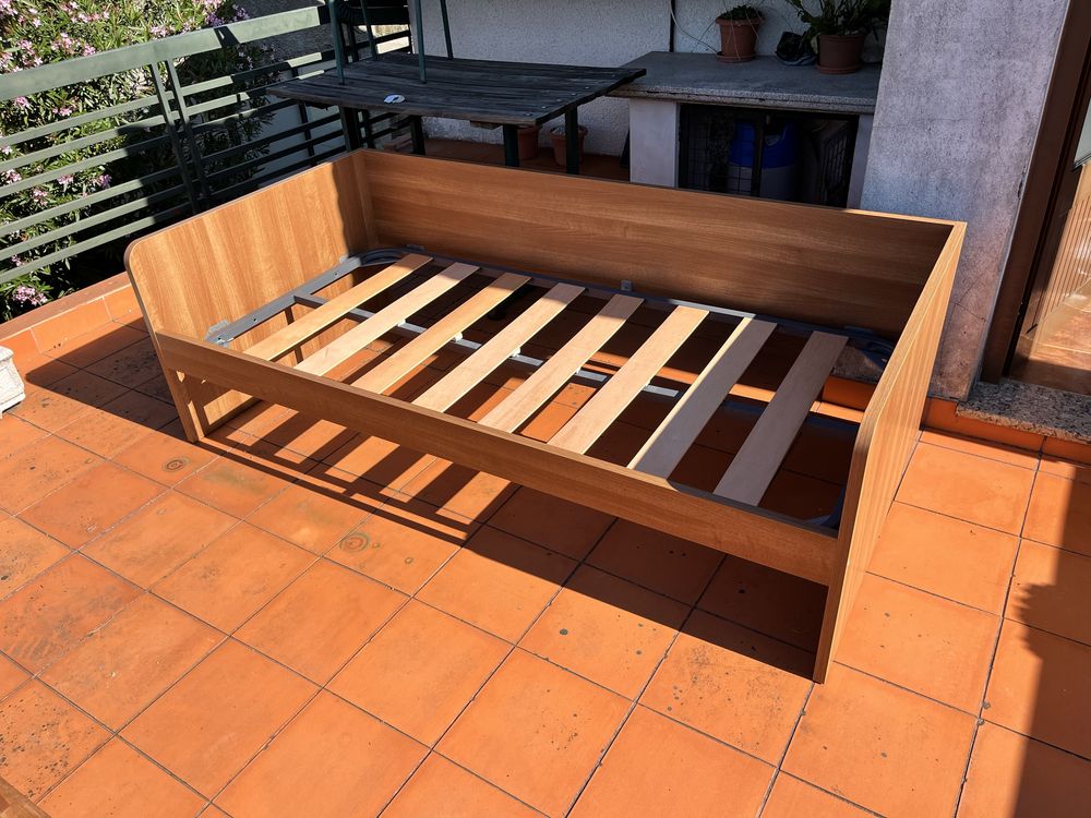 Cama de solteiro com gavetao de segundo colchão