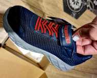 Nowe buciki adidasy 31 świecącą podeszwa