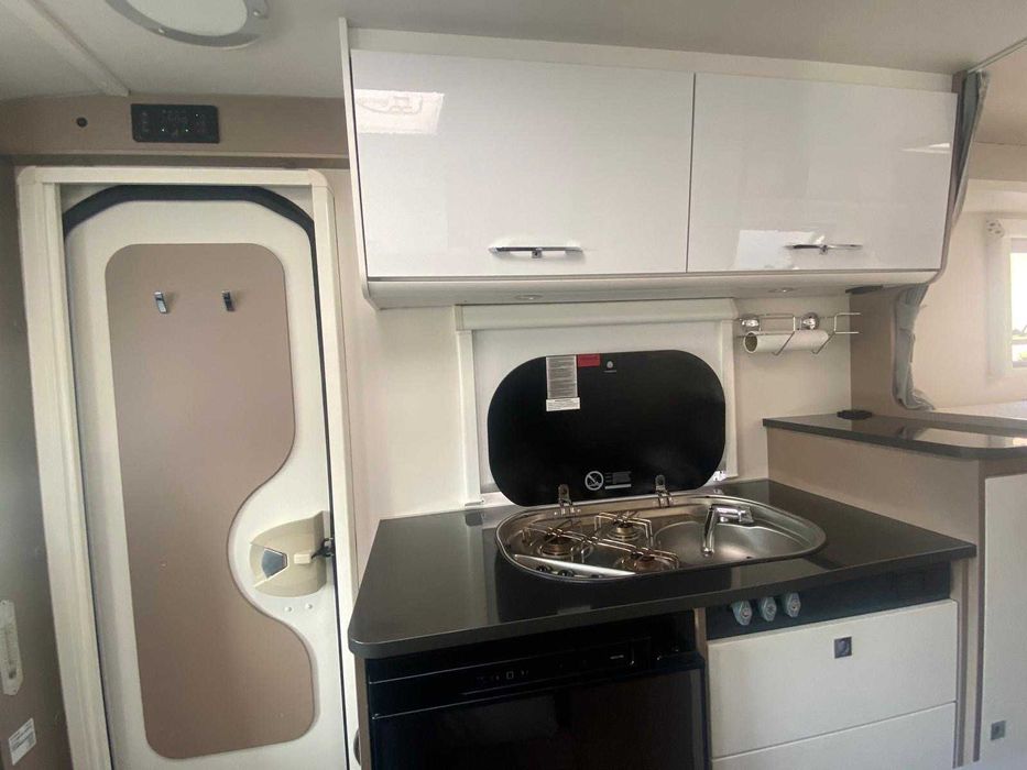 Autocaravana Etrusco - cama casal + solteiro - recente, poucos km