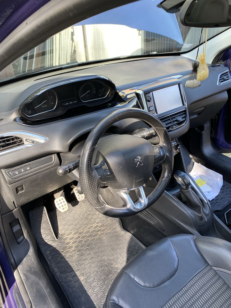 Sprzedam Peugeot 208 1,6 HDI