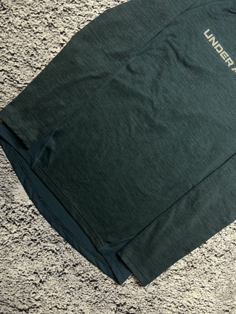 Спортивний лонгслів Under Armour