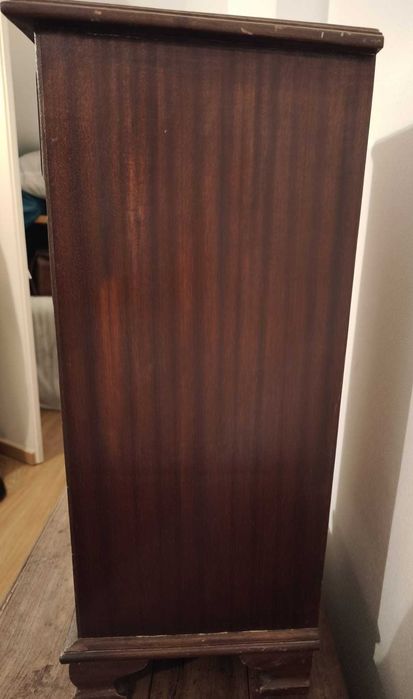 Pequeno Camiseiro Vintage