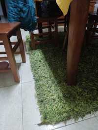 Carpete verde grande