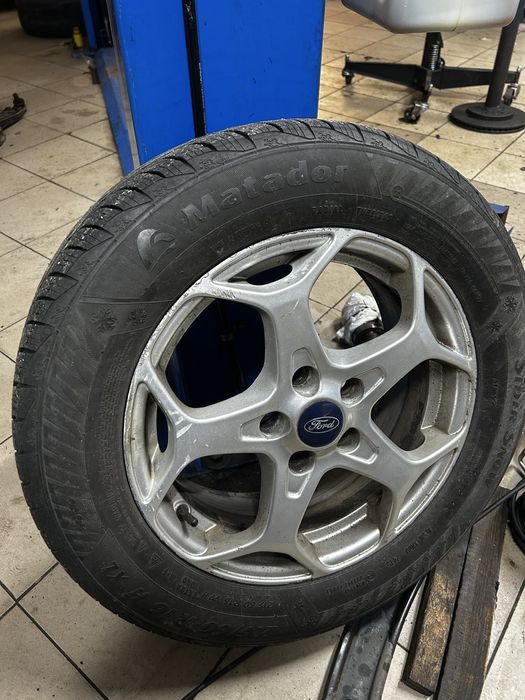 Колеса Ford Focus r16+ зимова гума