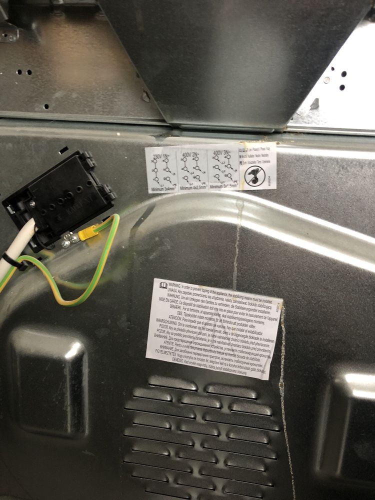 Wolnostojaca kuchenka elektryczna