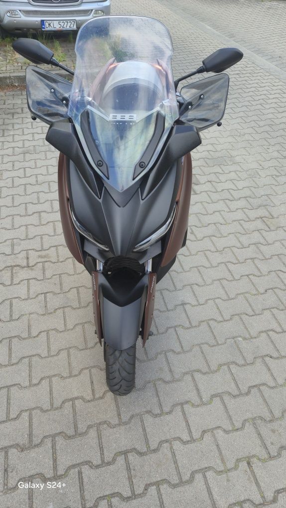 Yamaha X-max 300 bdb stan