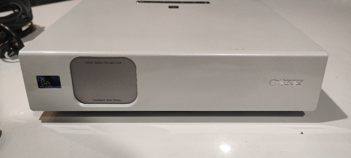 Projektor VPL CX-75