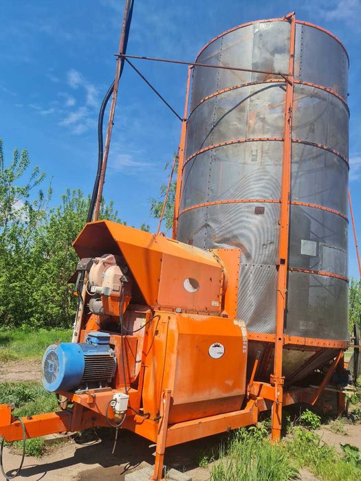 Продам зерносушарку Agrex