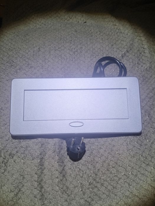 Вбудована розетка з USB