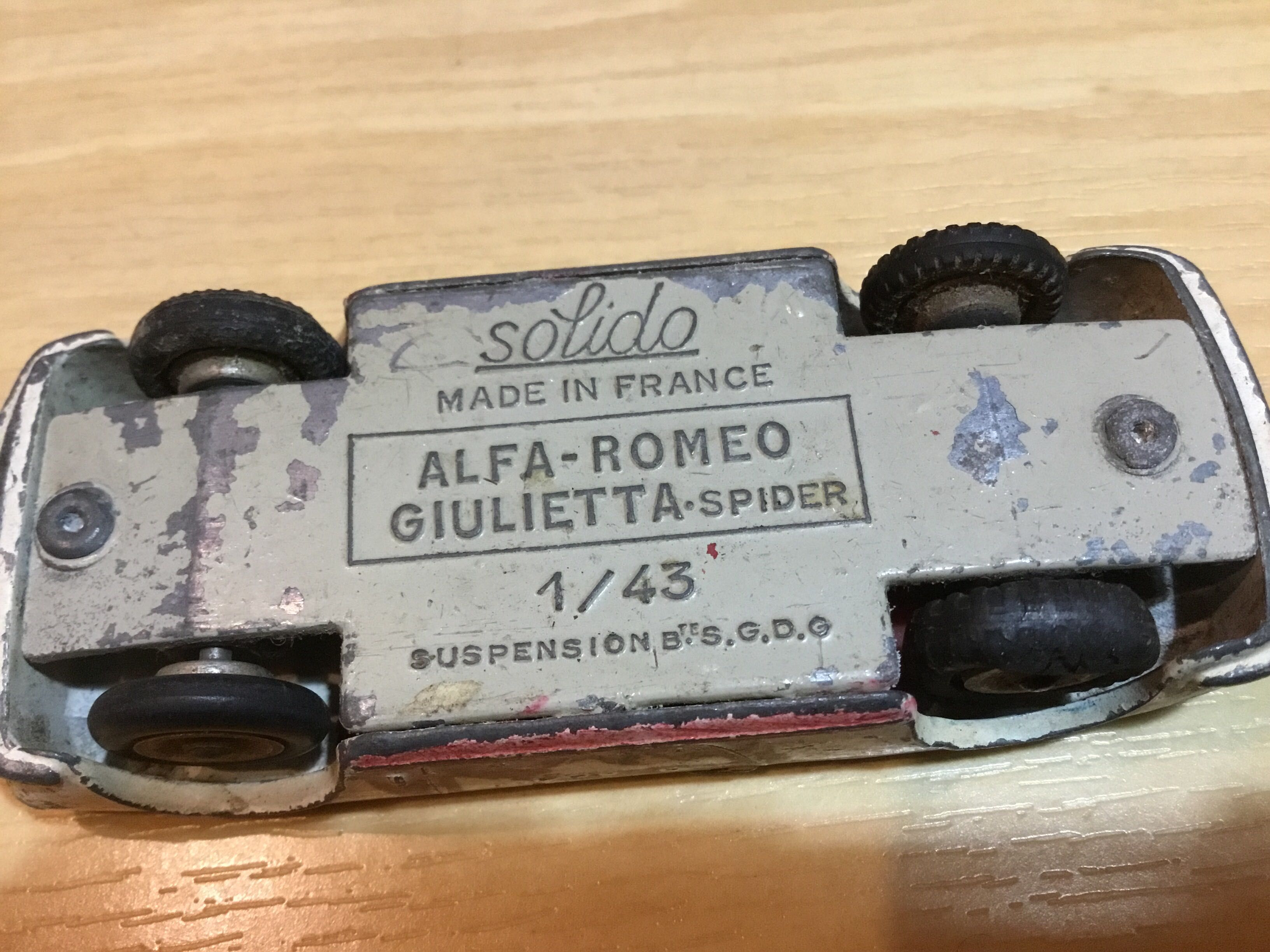 Miniatura antiga Solido Alfa Romeo Giulietta Cabrio esc.1/43