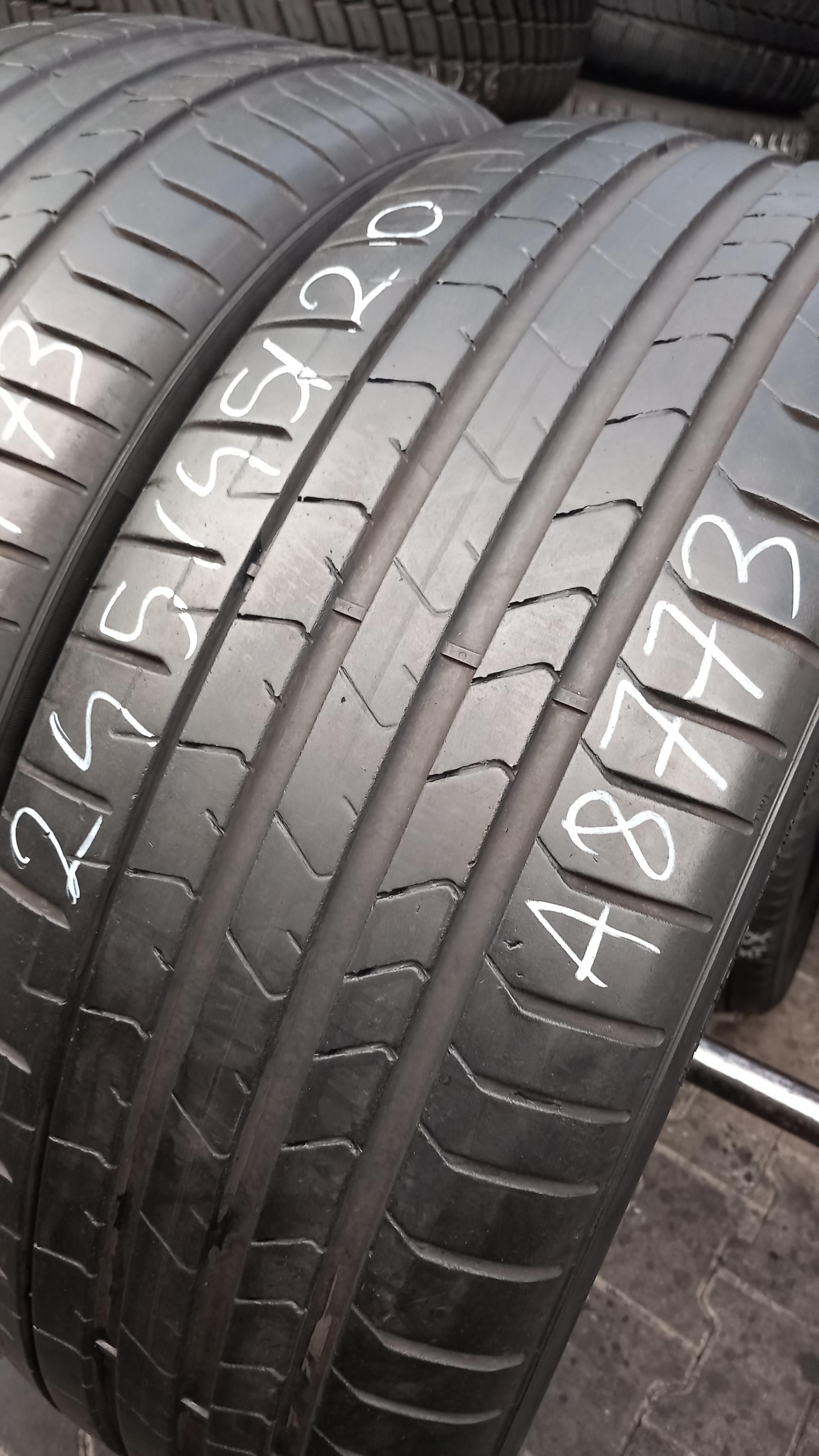 245/45/20 Pirelli P Zero H:BMW 103W