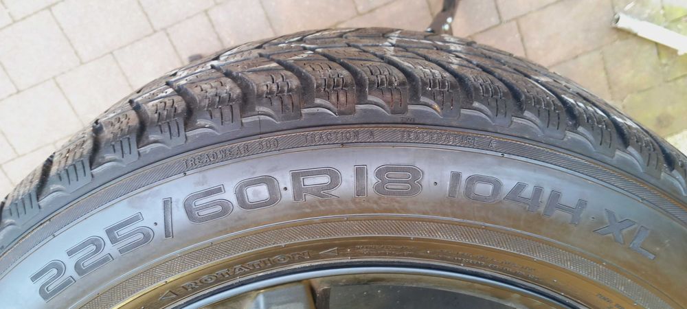Opony zimowe Premium 2x NOKIAN 225/60R18 104H XL M+S