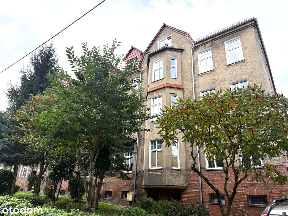 Mieszkanie z widokiem na Park, 1 piętro, z balkonem.