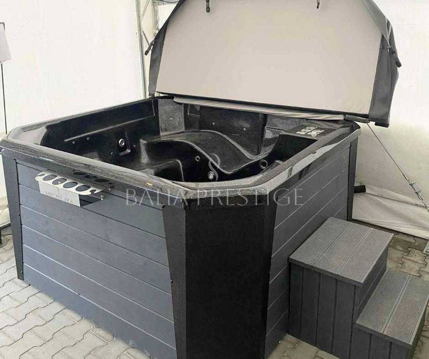 Balia ogrodowa kwadratowa z miejscem leżącym dostępna od ręki!