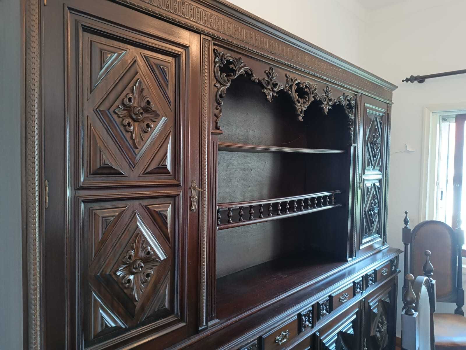 Móvel Sala em Madeira em Castanha Maciço